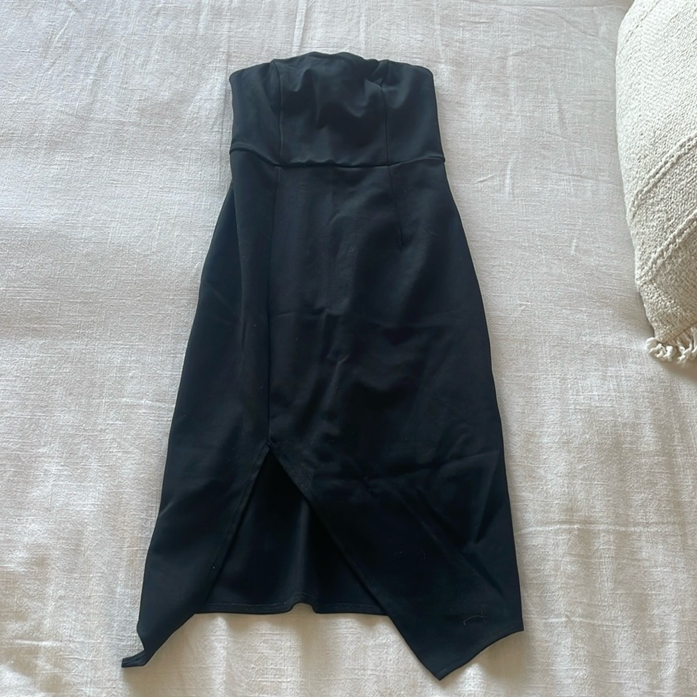 Lulu’s little black dress
